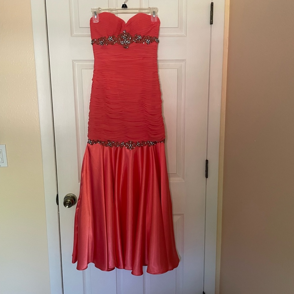 Coral Colored Evening Gown/Prom Dress Sz 1/2